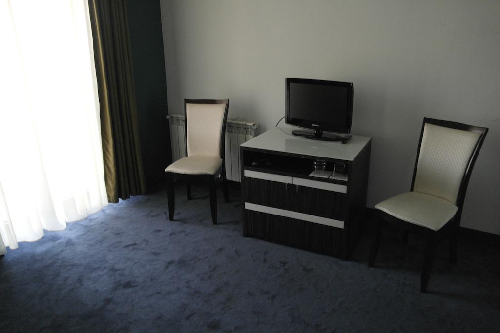 Akhtamar Hotel Cjsc Arzakan Room photo